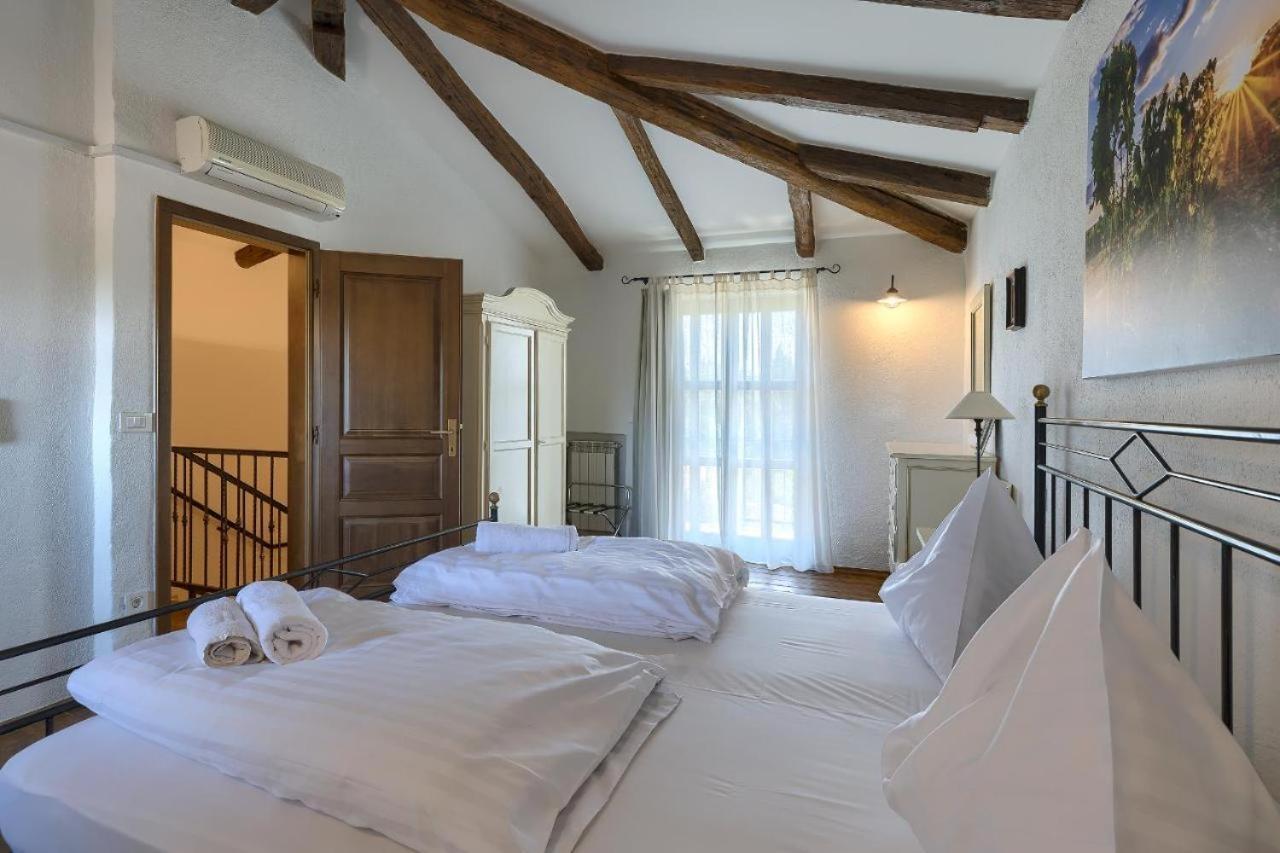 Villa Leopoldo By Istrian Country Houses Барат Экстерьер фото